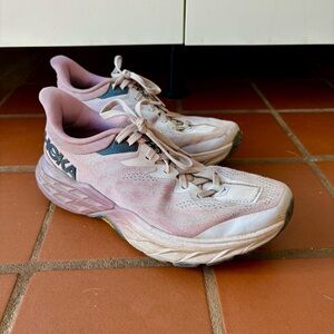 Hoka Speedgoat 5 Women's Shoe Size 8